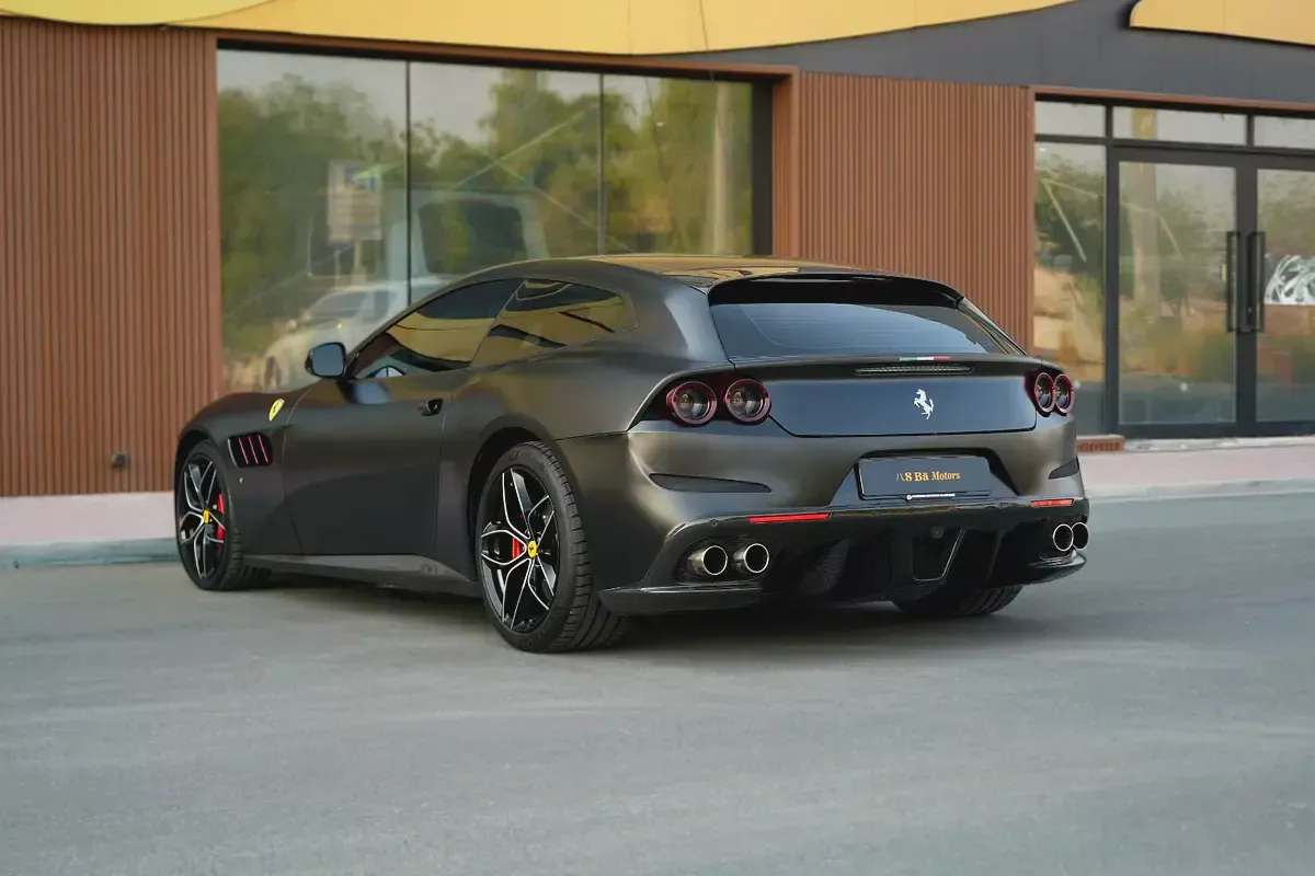 Ferrari GTC4 Lusso T 2018 GCC Specs Low Mileage-6-6