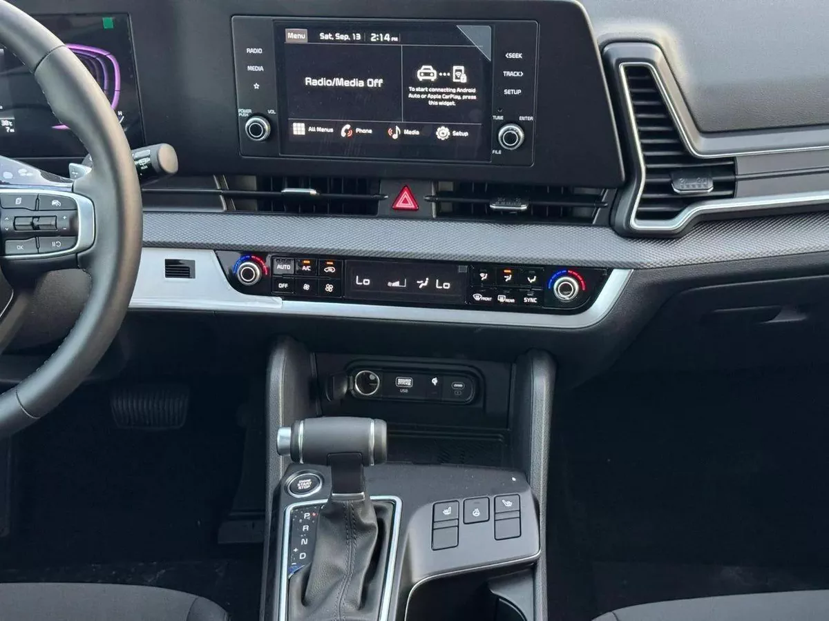 Kia Sportage LX 2.0L Petrol FWD 2025 Export Price @ 87,500 AED-7-7