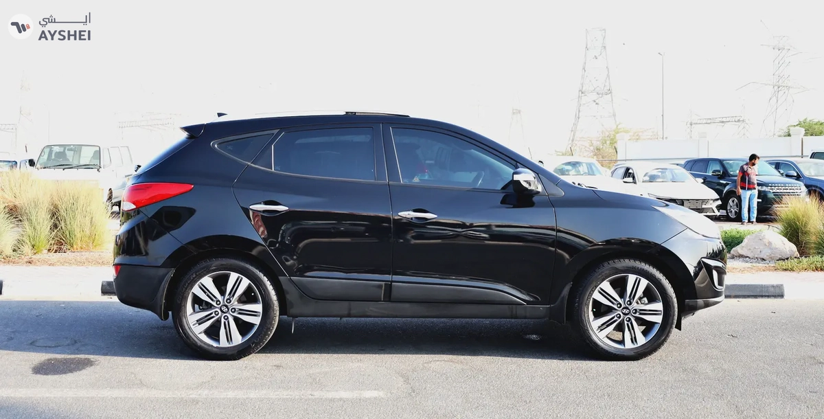 HYUNDAI TUCSON 2015 EMI STARTS AT 1575 AVAILABLE ON ZERO DOWNPAYMENT BANK FINANCE AND CASH-4-4