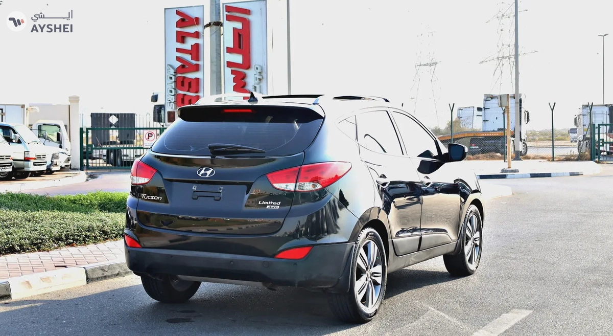 HYUNDAI TUCSON 2015 EMI STARTS AT 1575 AVAILABLE ON ZERO DOWNPAYMENT BANK FINANCE AND CASH-5-5