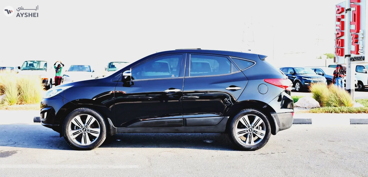 HYUNDAI TUCSON 2015 EMI STARTS AT 1575 AVAILABLE ON ZERO DOWNPAYMENT BANK FINANCE AND CASH-6-6