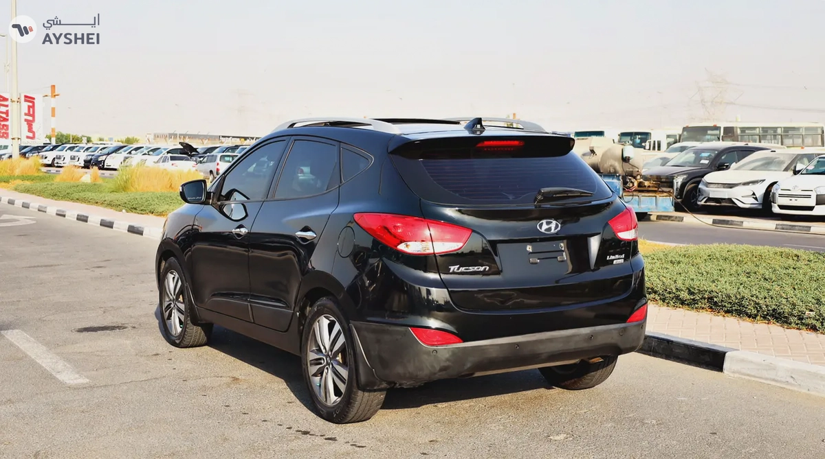 HYUNDAI TUCSON 2015 EMI STARTS AT 1575 AVAILABLE ON ZERO DOWNPAYMENT BANK FINANCE AND CASH-7-7