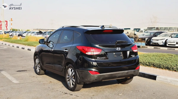 HYUNDAI TUCSON 2015 EMI STARTS AT 1575 AVAILABLE ON ZERO DOWNPAYMENT BANK FINANCE AND CASH