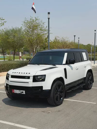 Pristine 2020 Land Rover Defender 110 HSE | GCC Specs | Full Service History-0