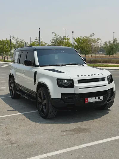 Pristine 2020 Land Rover Defender 110 HSE | GCC Specs | Full Service History-1