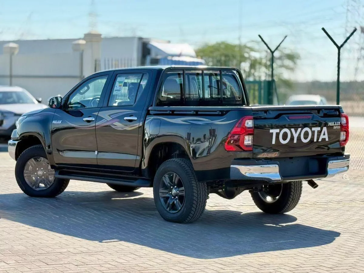 Toyota Hilux SR5 2.7L Petrol 4WD 2026 Export Price @ 137,500 AED-12-12