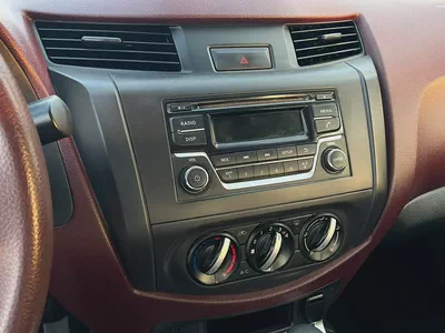 2020 Nissan Navara | 4X2  Automatic | Low mileage | GCC | Clean | Ref#1160-16