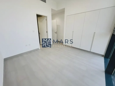 Modern Luxurious Brand New 4bhk + Private Pool + Gate Community + Maid Room -27