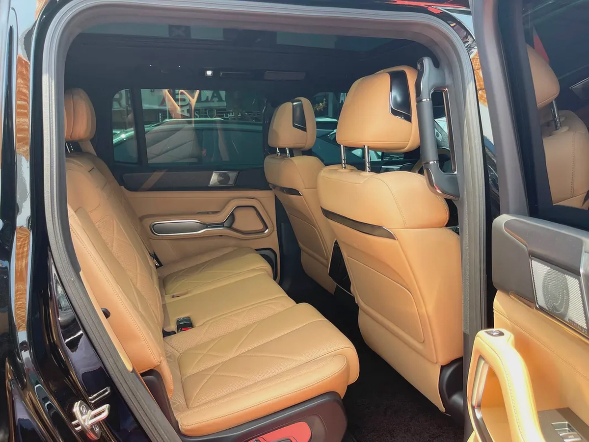 BYD Leopard 8 Flagship 2025 | Brand New | Chinese Specs | Advanced Off-Road Hybrid-10-10