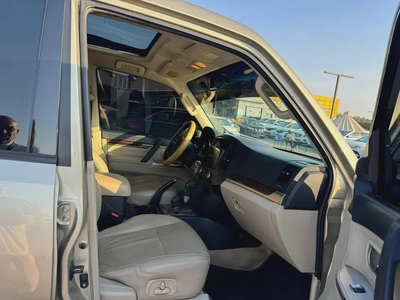 Mitsubshi pajero 2013 fullopshin goldcolor GCC-11