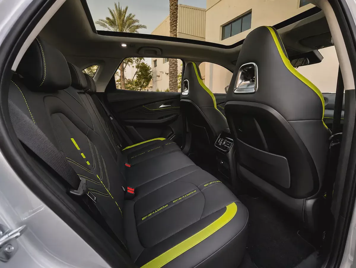 AED 1,299 PM | FORTHING | T5 Hybrid | UNDER WARRANTY | FULL SERVICE HISTORY | 0% DOWNPAYMENT-16-16