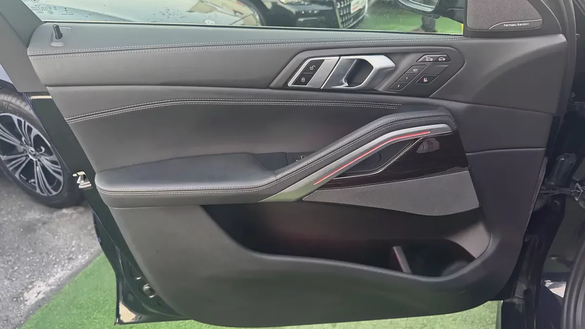 BMW X6 xDrive40i 2025 - clean title بي ام دبليو اكس ٦ موديل ٢٠٢٥ وارد امريكا كلين تايتل-7-7