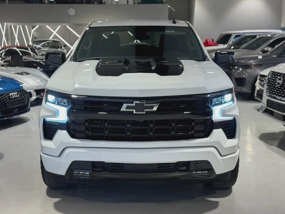 Chevrolet Silverado 1500 RST | 2024 | low mileage | Pristine Condition-2-2