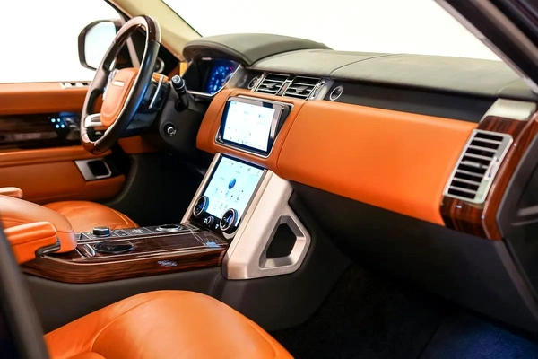 AED 3117 PM | RANGE ROVER LWB AUTOBIOGRAPHY 2020 | UNDER 2 YEARS WARRANTY SERIVCE CONTRACT