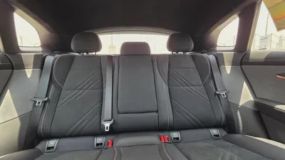 ZEEKR 001 RWD (White)-18