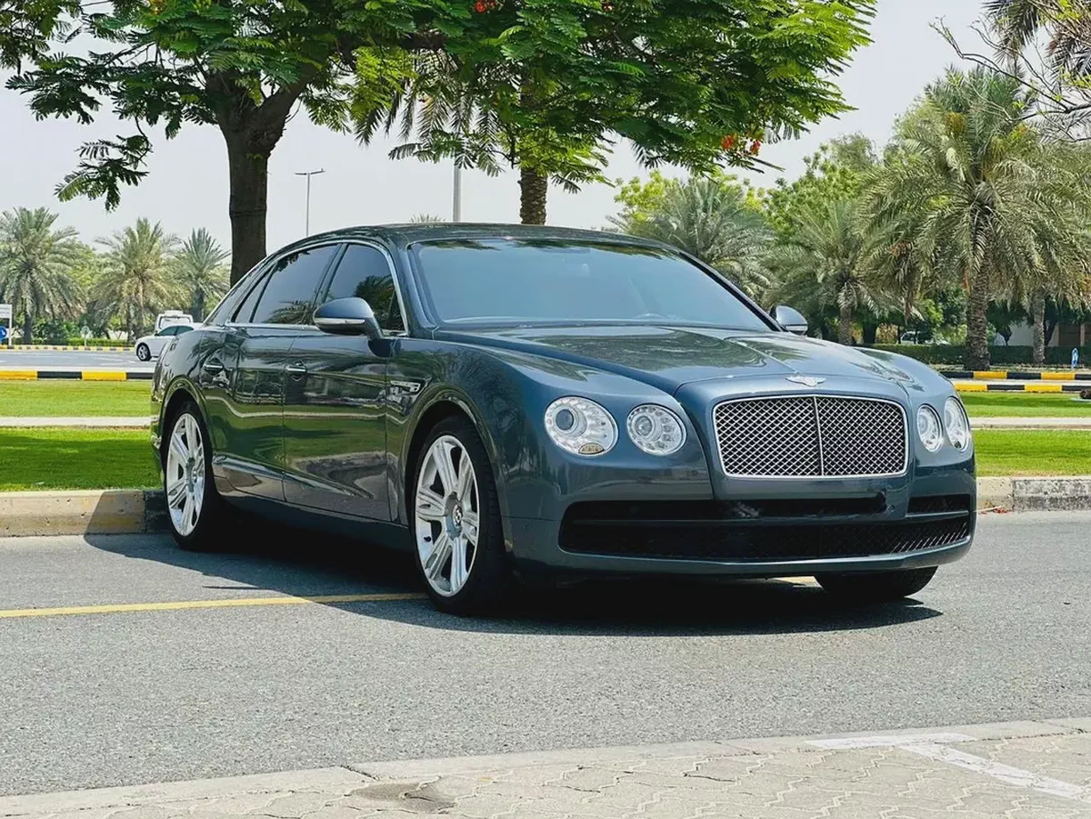 2017 Bentley Flying Spur Mulliner - Korean Specs | Luxurious Sedan, Immaculate Condition-1-1