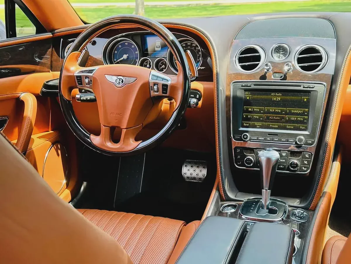 2017 Bentley Flying Spur Mulliner - Korean Specs | Luxurious Sedan, Immaculate Condition-5-5