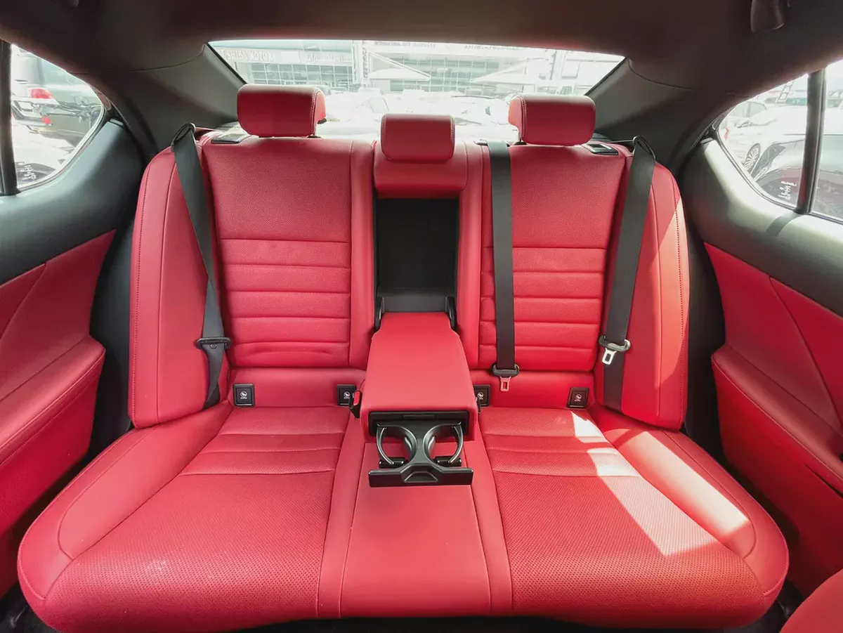 Lexus IS350 F Sport V6 2024 GCC Under Warranty From Agency-11-11