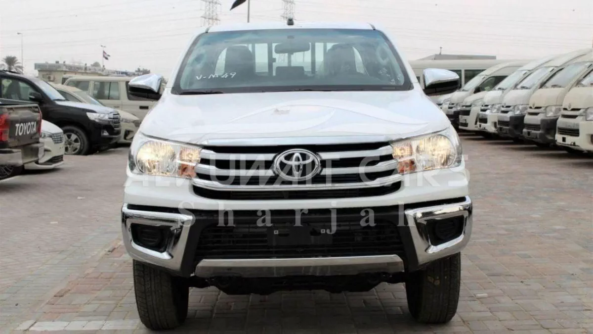 Toyota Hilux GL Basic 2.4D MT - MY2025-1-0