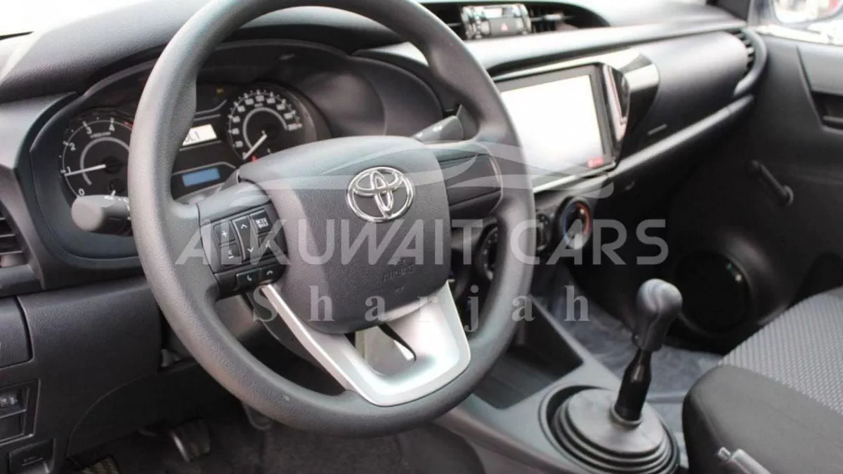 Toyota Hilux GL Basic 2.4D MT - MY2025-8-0