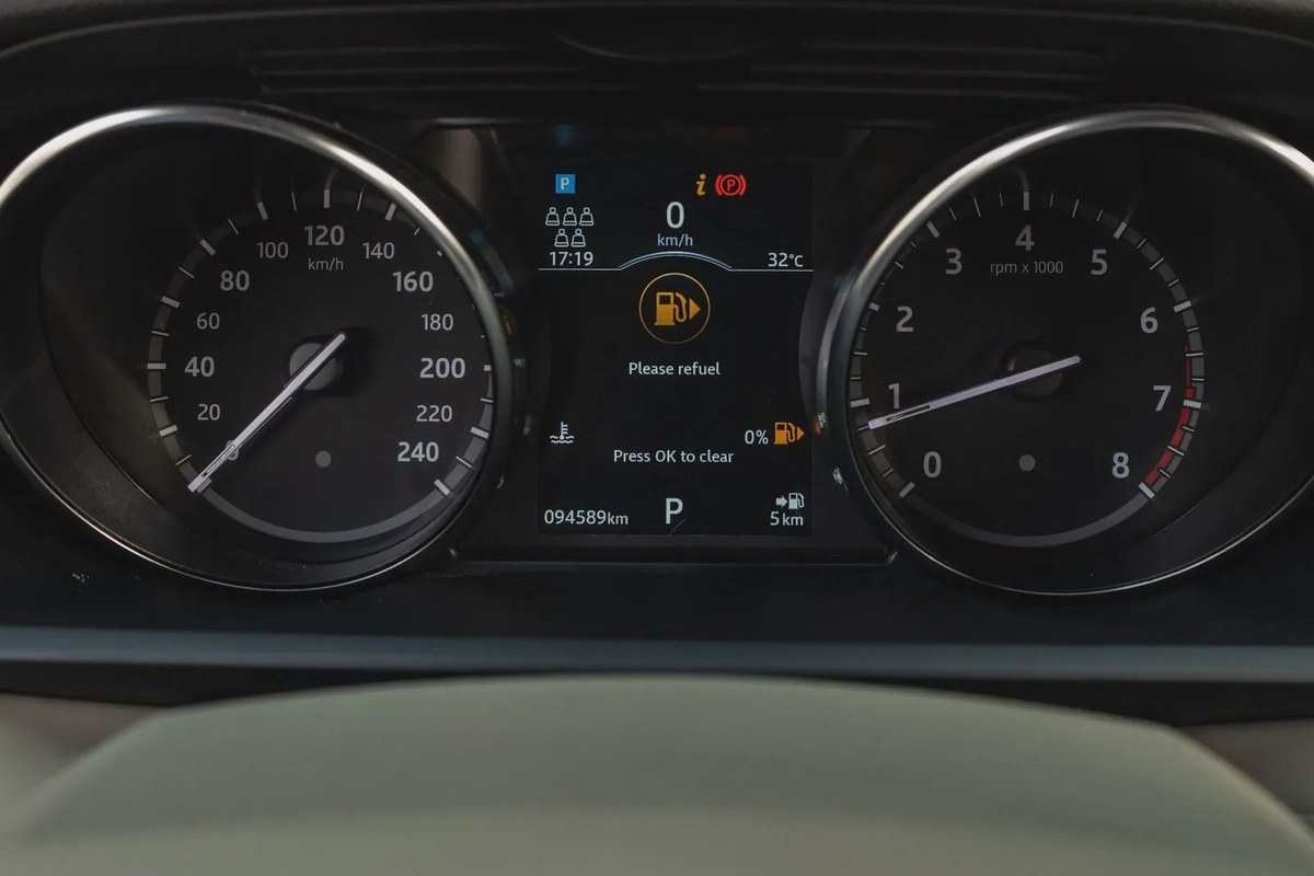 Land Rover Discovery 2019-7-7