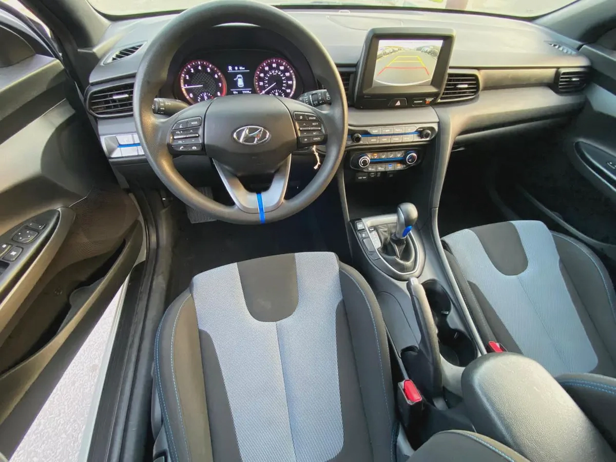 2019 Hyundai Veloster GLS - American Specs-10-10