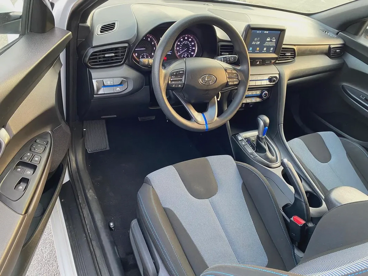 2019 Hyundai Veloster GLS - American Specs-8-8