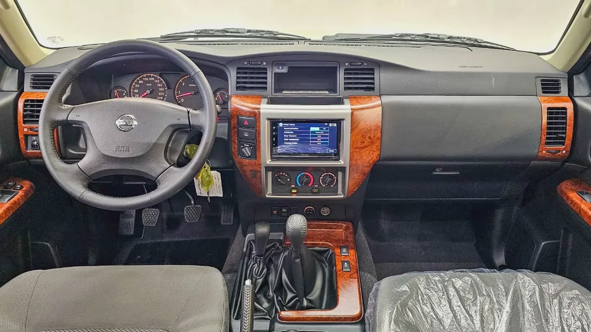NISSAN - SAFARI - Y61 MT - V6 4.8L - MANUEL - 4WD - UNDER WARRANTY - 2024 - 0 KM - GCC SPECS - 2DOOR-1-1