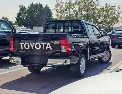 Toyota Hilux SR5 / NARROW BODY DOUBLE CABIN /T / REAL CAMERA WITH CHROME BUMPERS (CODE#HP2MF)-13