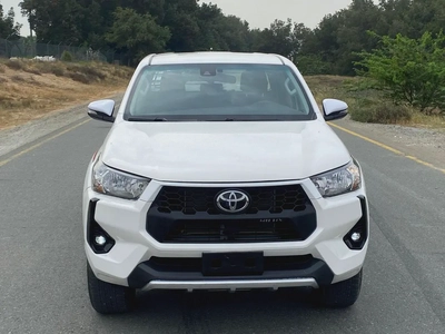Toyota Hiulx 2025 adventure Diesel-1