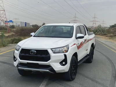 Toyota Hiulx 2025 adventure Diesel-5