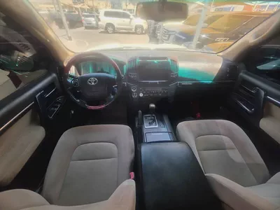 Toyota Land Cruiser GXR V6 4.0L Model 2011 Full Options-6