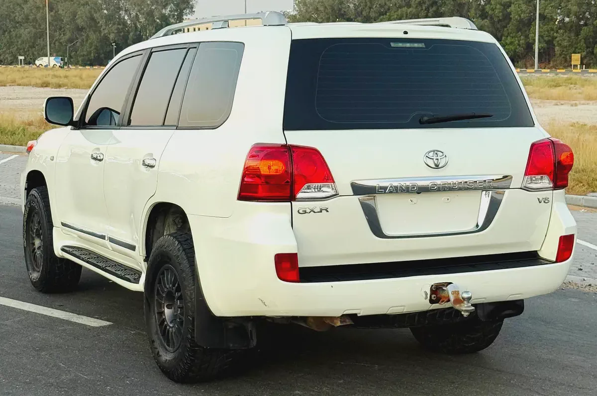 Toyota Land Cruiser GXR V6 4.0L Model 2011 Full Options-4-4