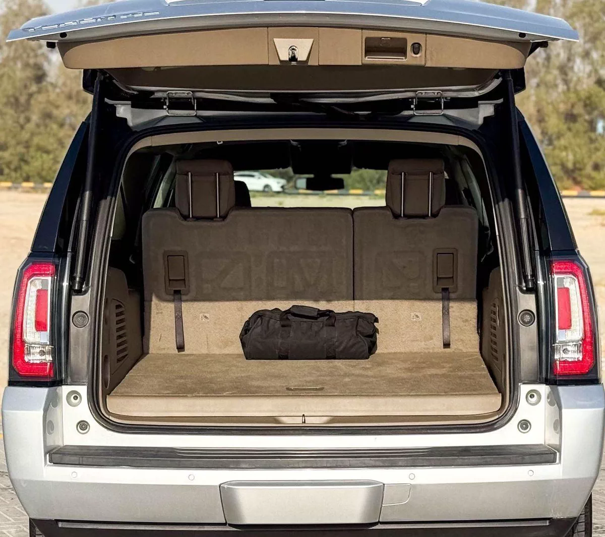 GMC Yukon XL SLE 5.3L RWD GMC YUKON | XL | SLE 5.3L | 2020 Model, GCC | Excellent Condition | Monthly Installment-6-0