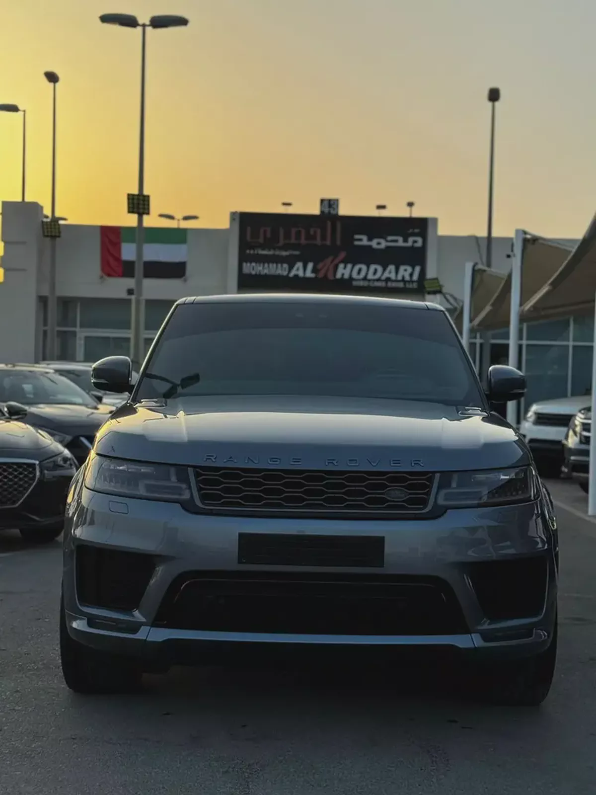 RANGE ROVER (2018) //SPORT//HSE//6 CYLINDER GCC// ORIGINAL PAINT //-3-3