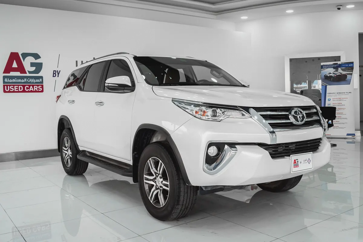 1 YR / 20,000 KM WARRANTY | 4.0 GXR | 6 CYLINDER | AED 1800 PM