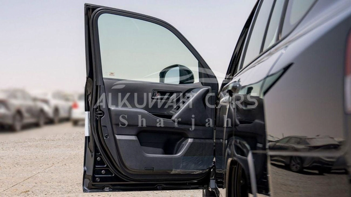 Toyota Land Cruiser TOYOTA LAND CRUISER LC300 GXR 3.3D AT MY2025 – BLACK-9-0