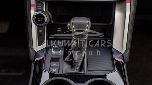 Toyota Land Cruiser TOYOTA LAND CRUISER LC300 GXR 3.3D AT MY2025 – BLACK