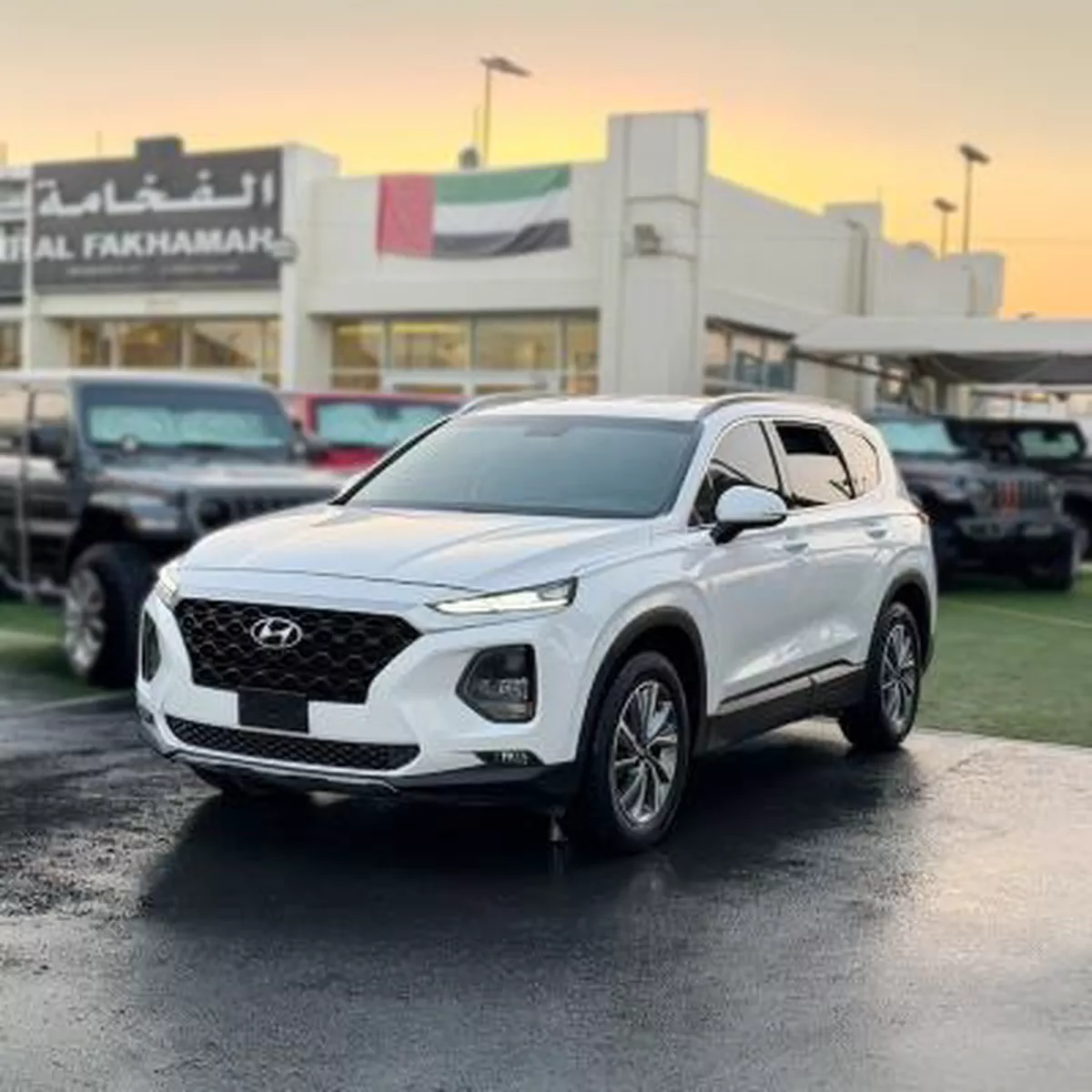 Buy Hyundai Santa Fe Mid 2020 in Sharjah-2-2