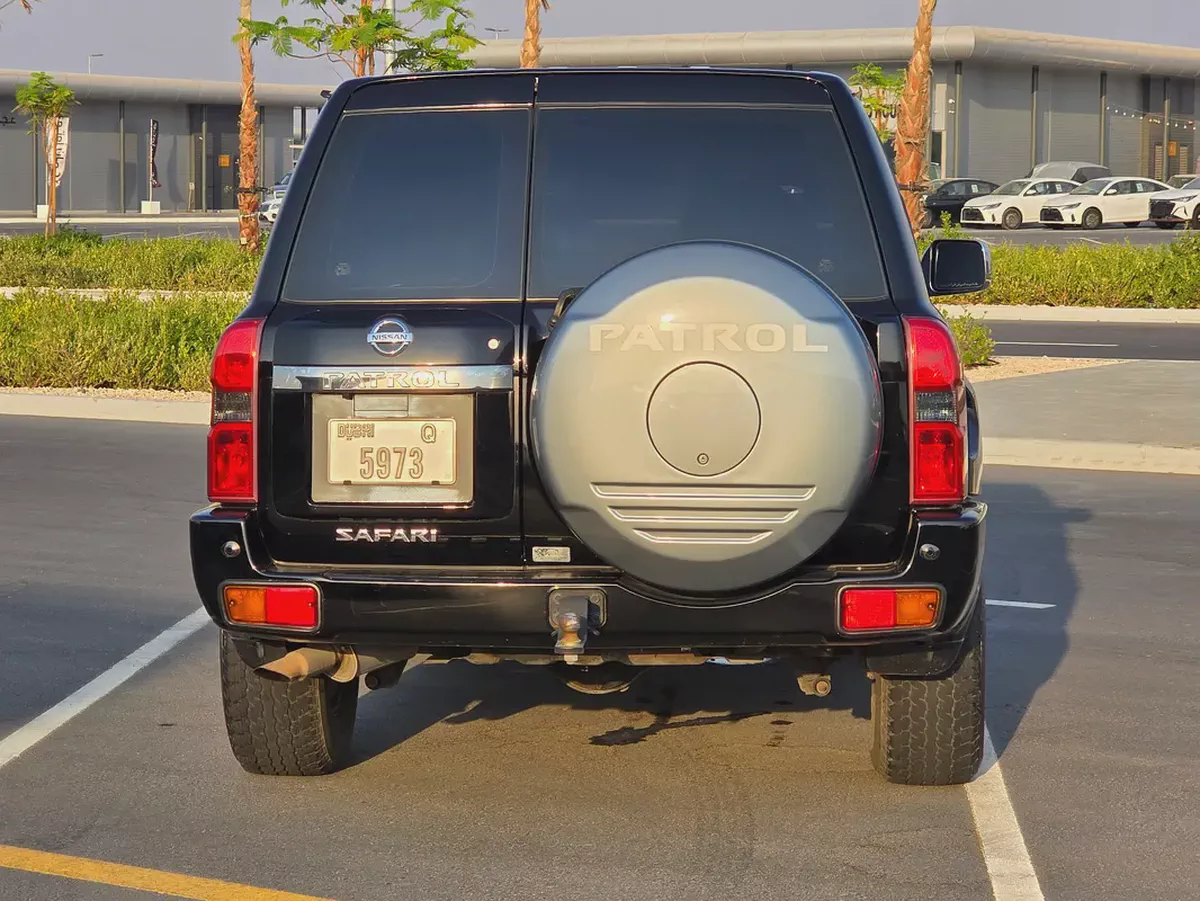 Nissan Patrol Safari 2012 GCC Specs-2-2