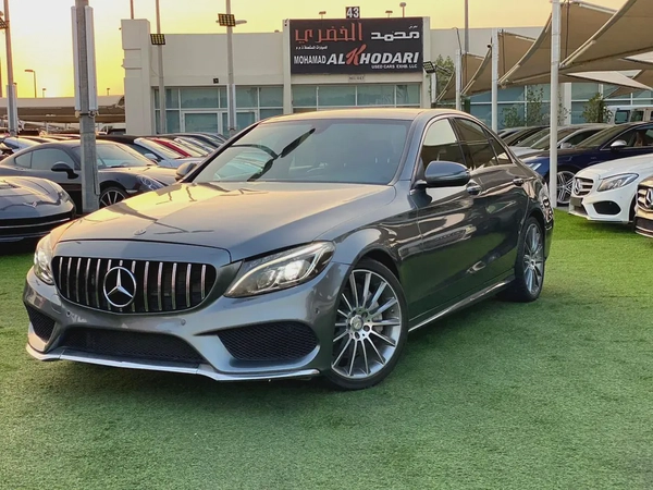 (2017) MERCEDES// C300 //AMERICAN//LOW MILLAGE//EXCELLENT CONDITION//
