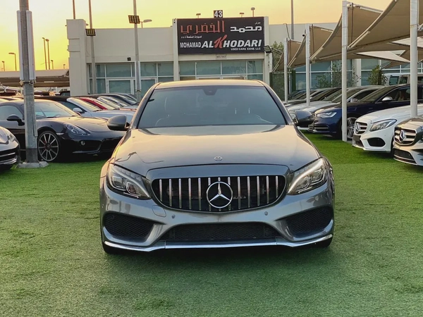 (2017) MERCEDES// C300 //AMERICAN//LOW MILLAGE//EXCELLENT CONDITION//