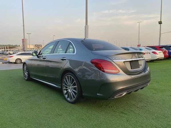 (2017) MERCEDES// C300 //AMERICAN//LOW MILLAGE//EXCELLENT CONDITION//
