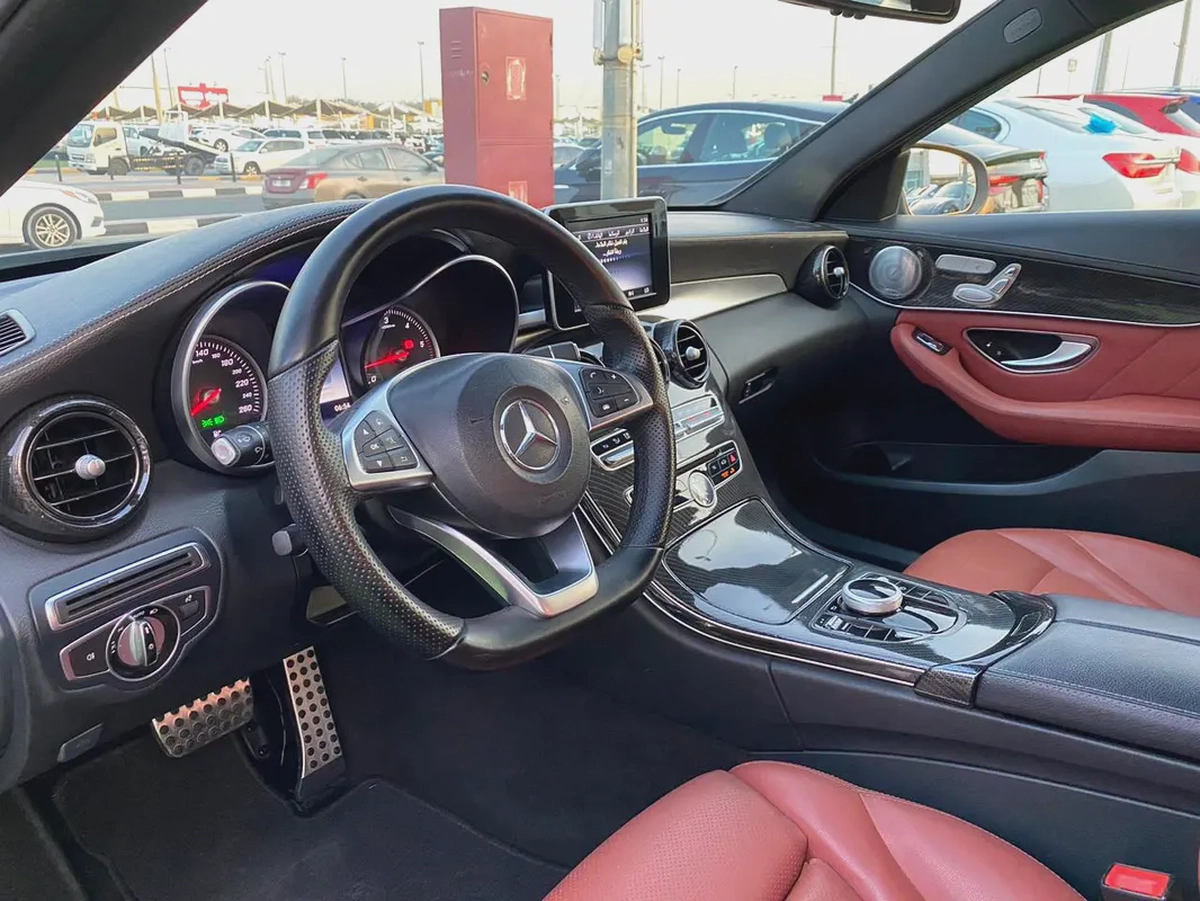 (2017) MERCEDES// C300 //AMERICAN//LOW MILLAGE//EXCELLENT CONDITION//-9-9