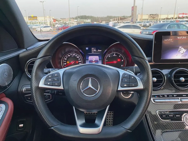 (2017) MERCEDES// C300 //AMERICAN//LOW MILLAGE//EXCELLENT CONDITION//