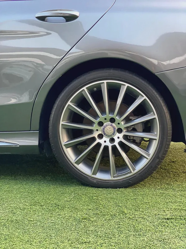 (2017) MERCEDES// C300 //AMERICAN//LOW MILLAGE//EXCELLENT CONDITION//