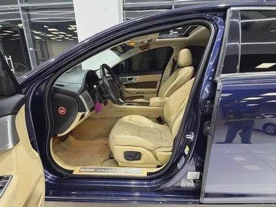 Jaguar XF Premium Luxury 2015 | GCC Specs | Pristine Condition-8
