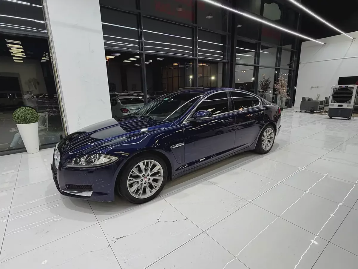 Jaguar XF Premium Luxury 2015 | GCC Specs | Pristine Condition-1-1