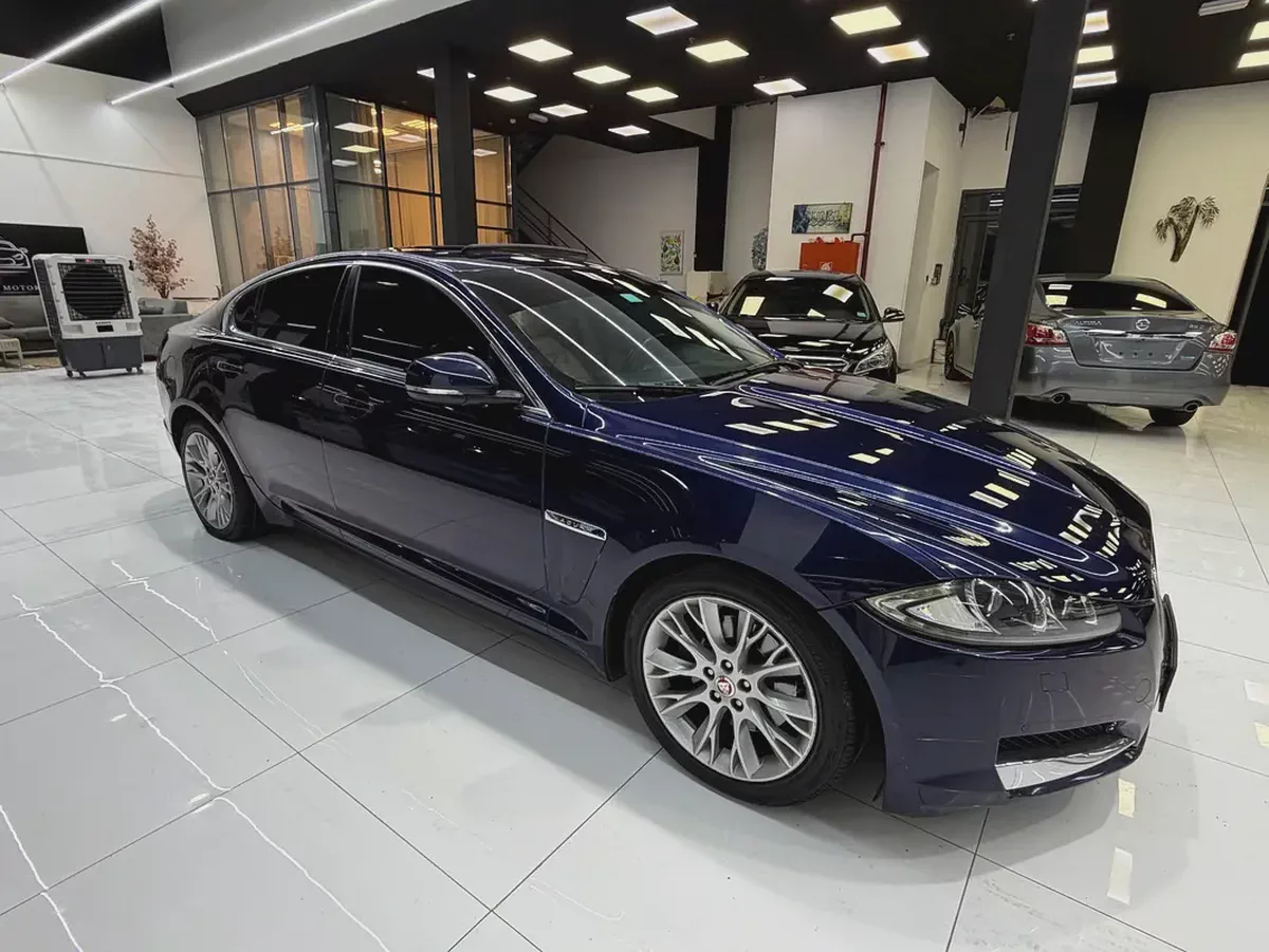 Jaguar XF Premium Luxury 2015 | GCC Specs | Pristine Condition-2-2