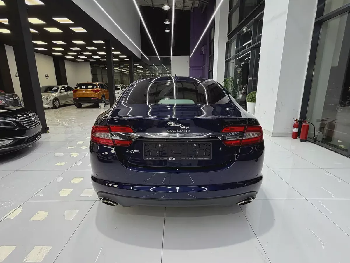 Jaguar XF Premium Luxury 2015 | GCC Specs | Pristine Condition-4-4